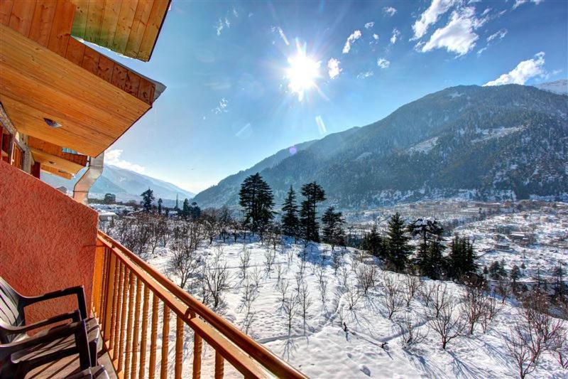 Hotel Mountain Face Manāli Exterior foto